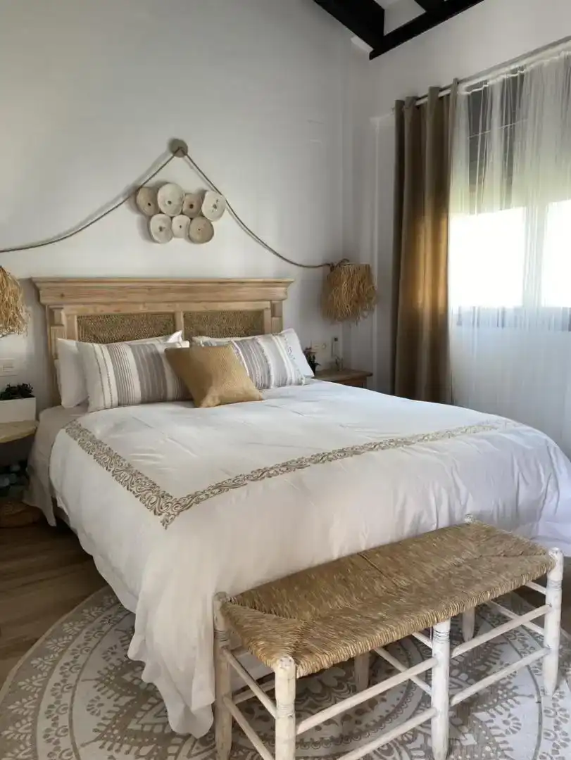 Schlafzimmer von Wohnung zur Miete in El Ronquillo mit Klimaanlage, Parkett und Möbliert