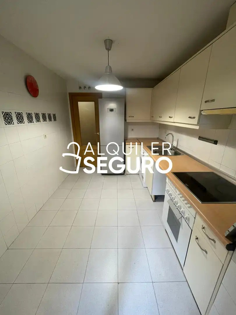 Kitchen of Flat for rent in Usera