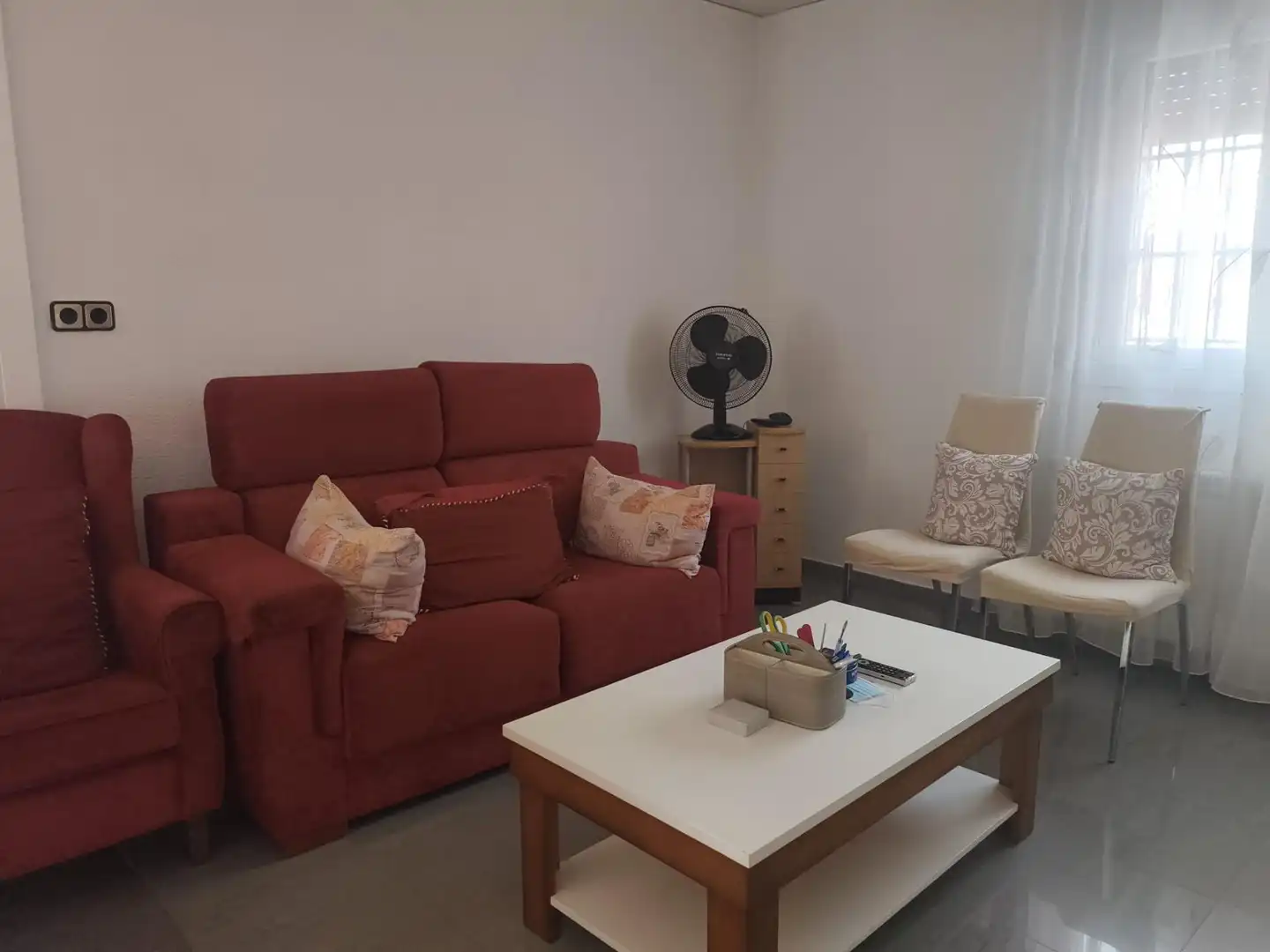 Sala d'estar de Casa o xalet en venda en Villaluenga de la Sagra amb Aire condicionat, Calefacció i Jardí privat