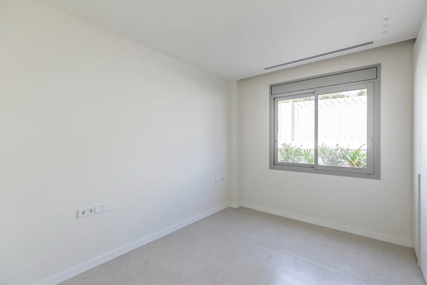 Schlafzimmer von Haus oder Chalet zum Verkauf in Sitges mit Klimaanlage, Heizung und Privatgarten