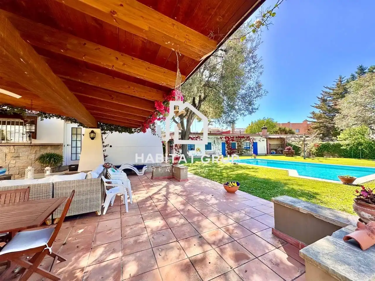 Vista exterior de Casa o chalet en venta en Castellbisbal con Aire acondicionado, Jardín privado y Trastero