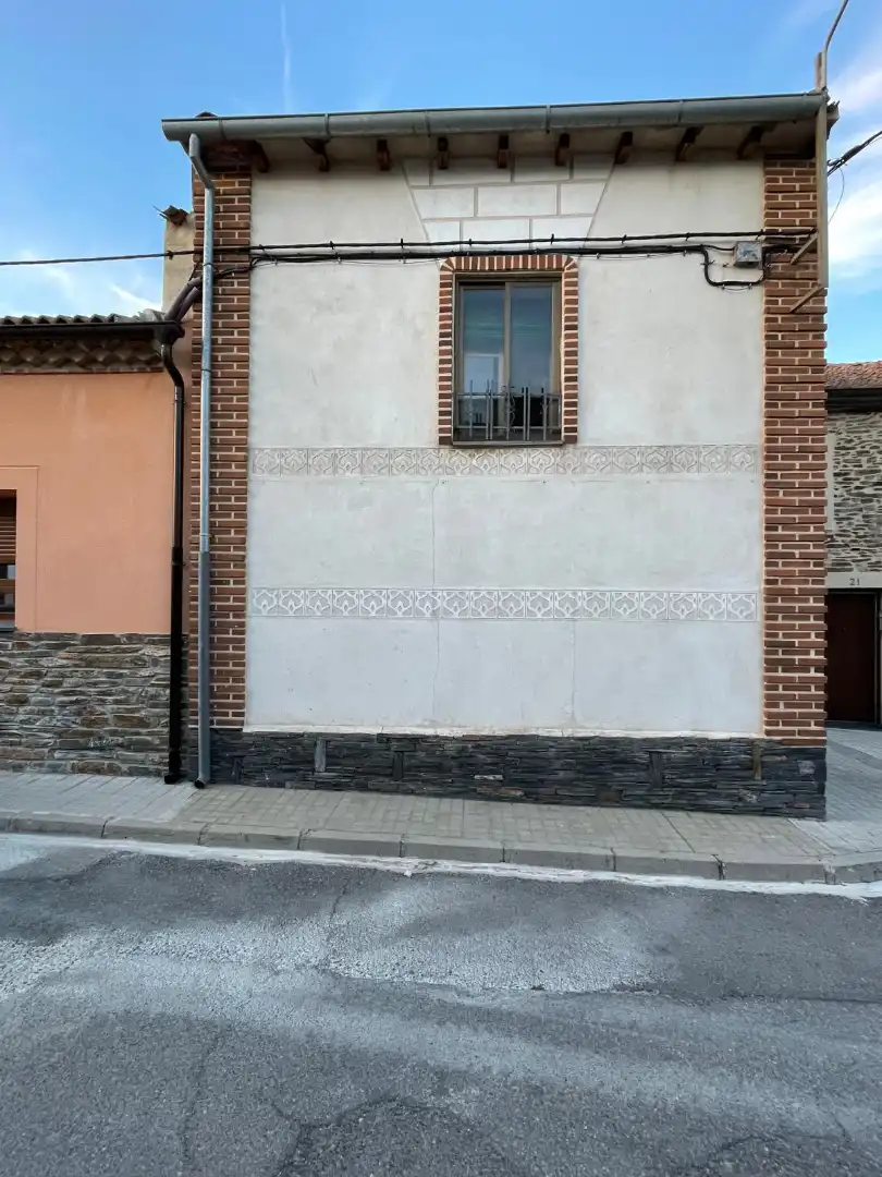 Vista exterior de Finca rústica en venda en Bernardos amb Terrassa i Moblat
