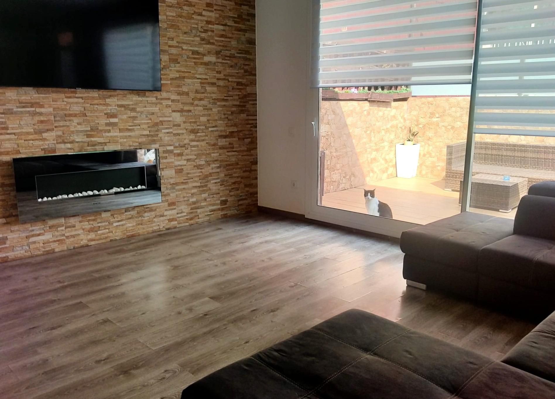 Living room of Flat for sale in Badalona  with Heating, Parquet flooring and Terrace