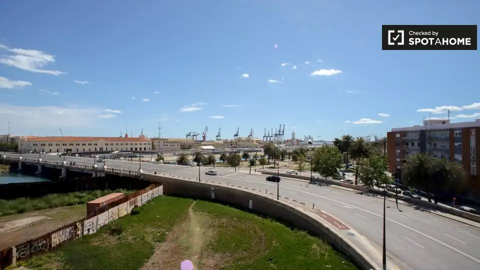 Vista exterior de Pis de lloguer en Valencia amb Aire condicionat, Calefacció i Moblat