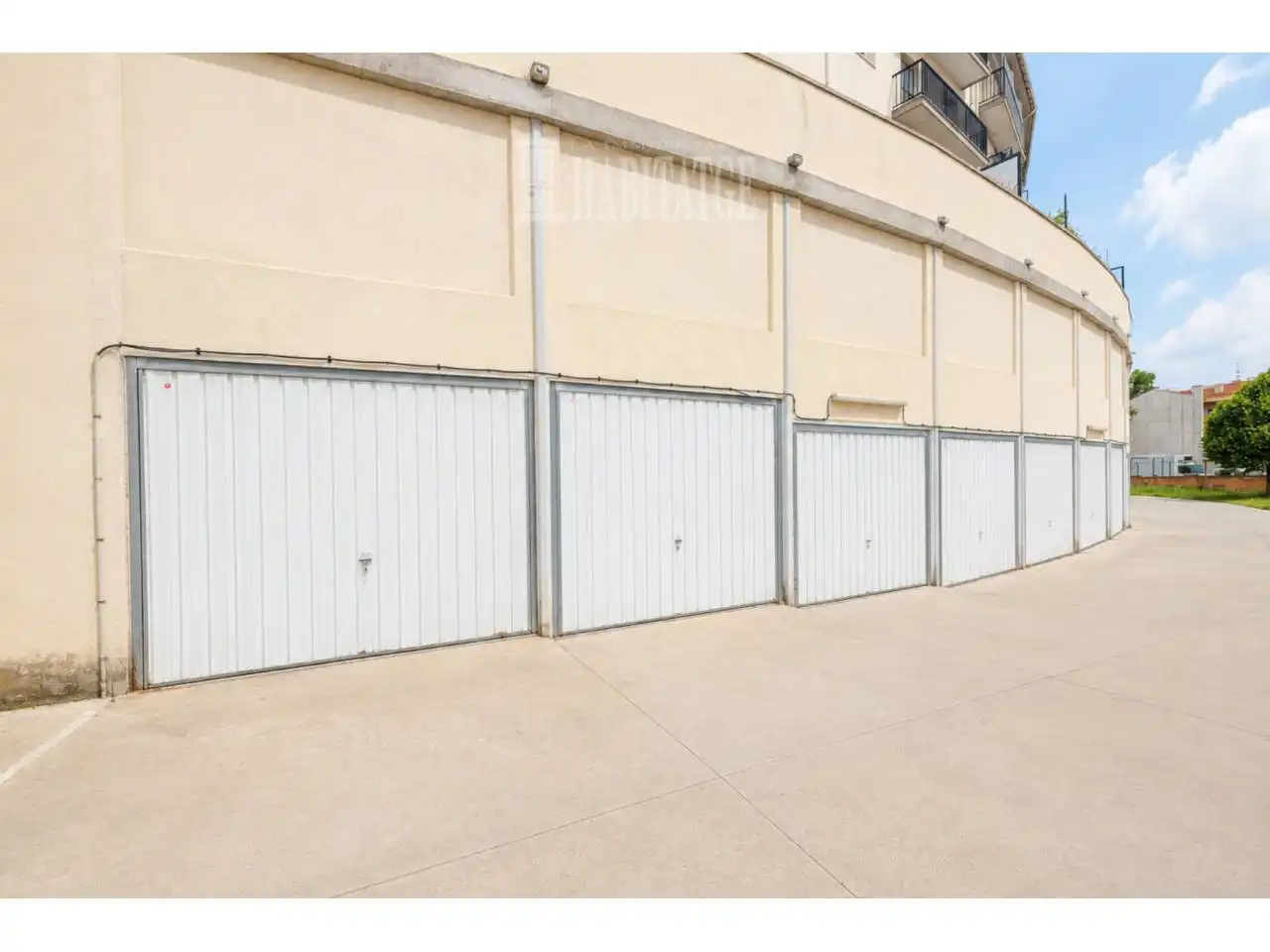 Vista exterior de Piso en venta en Manlleu con Calefacción, Terraza y Balcón