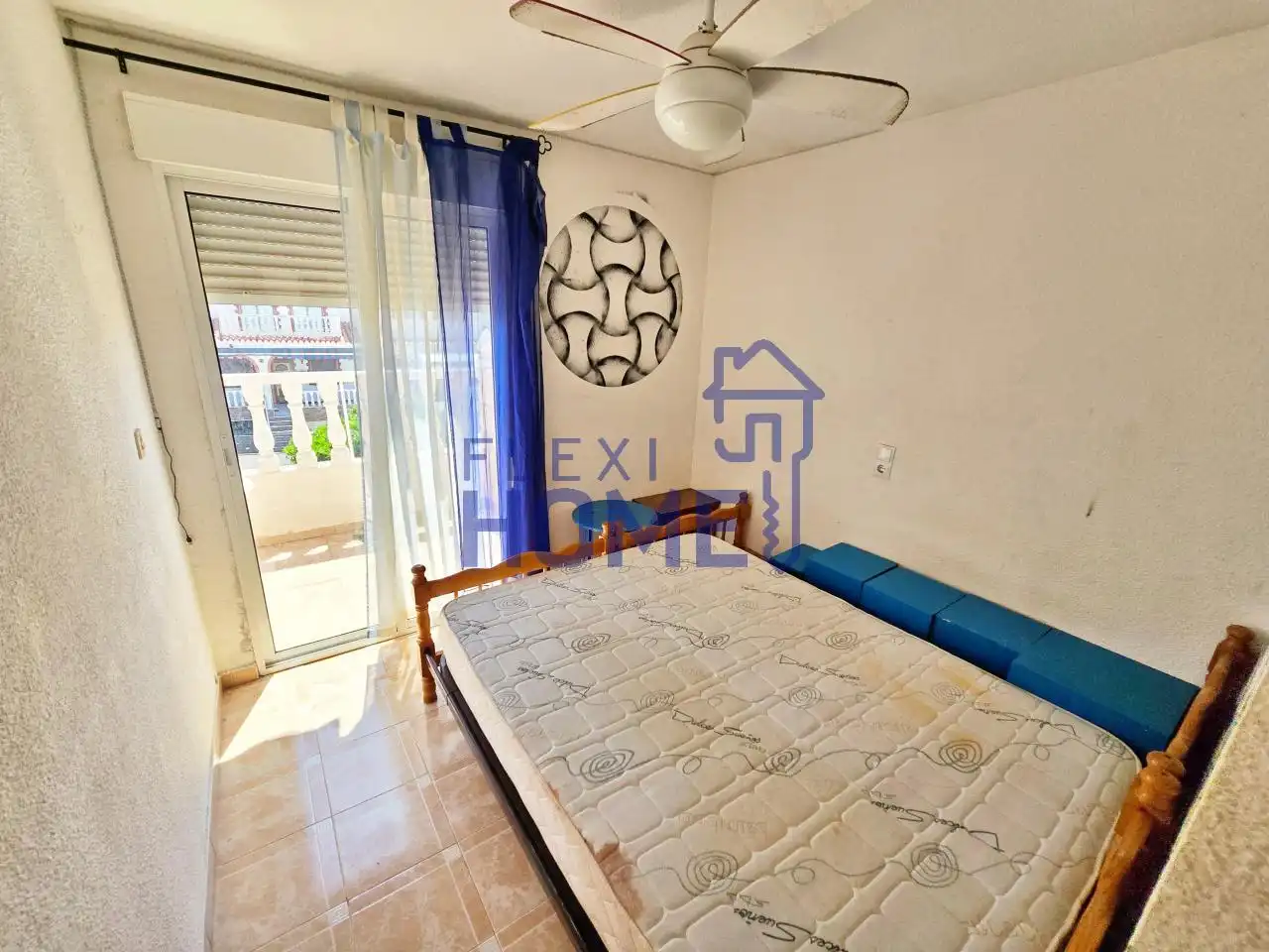 Habitación de Casa adosada en venta en Torrevieja con Calefacción, Jardín privado y Terraza