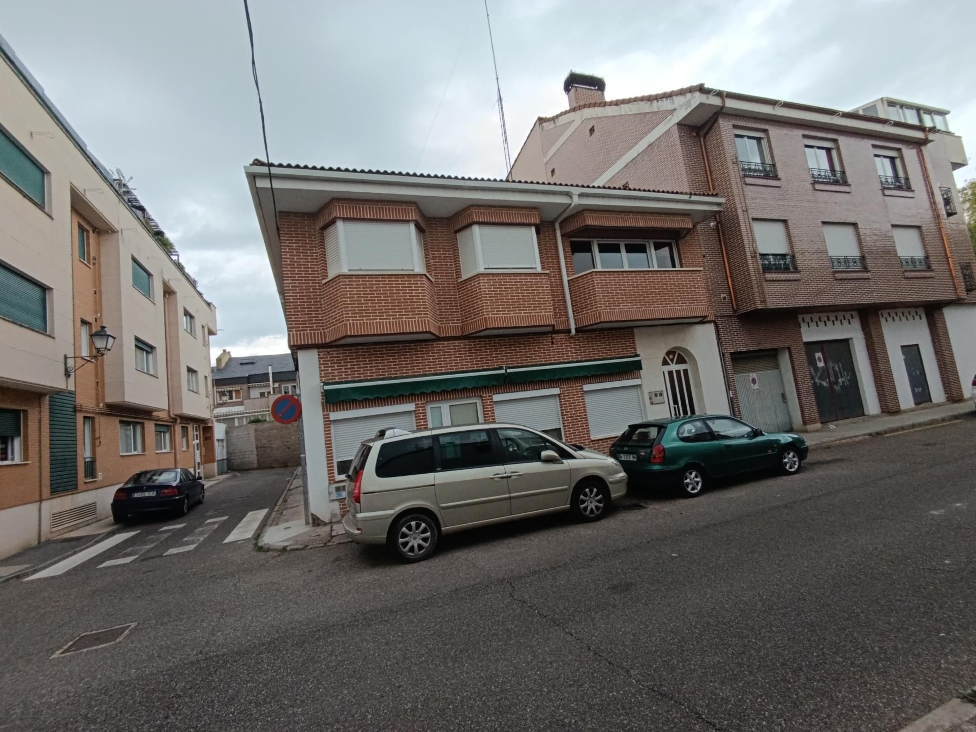 Exterior view of House or chalet for sale in Palencia Capital