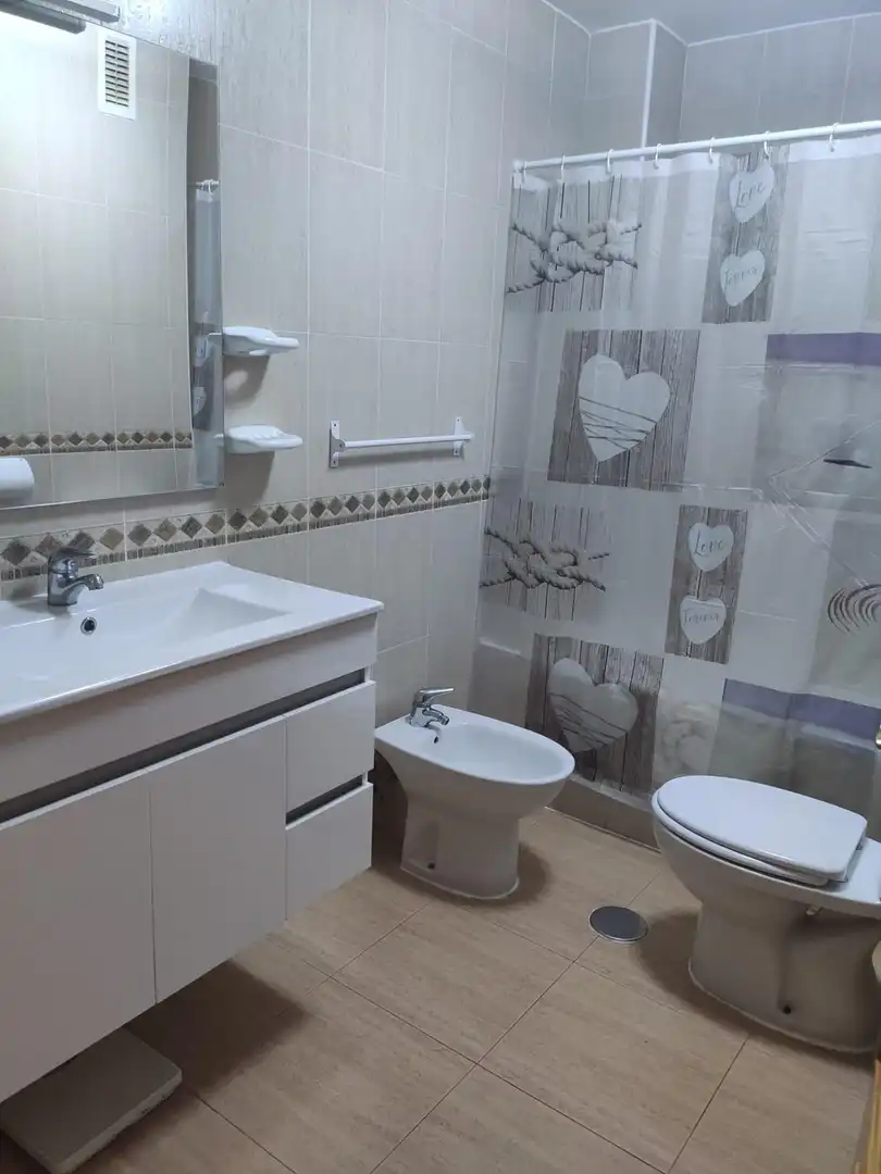 Baño de Piso en venta en Cartagena con Aire acondicionado, Trastero y Amueblado