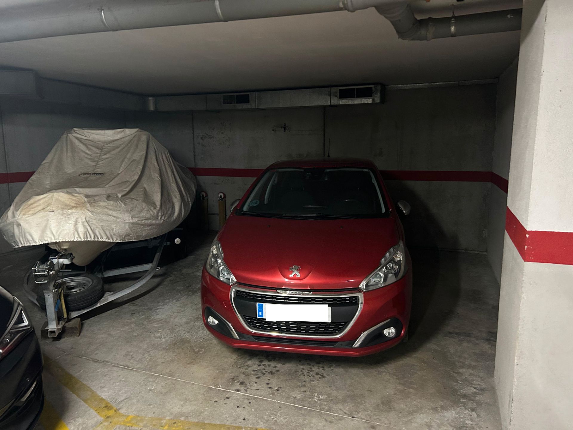 Aparcament de Garatge en venda en Sabadell amb Alarma