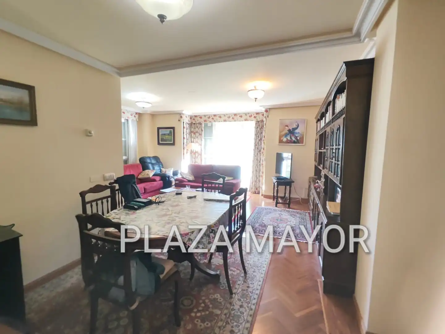 Sala d'estar de Casa o xalet en venda en Santa Marta de Tormes amb Calefacció, Jardí privat i Parquet