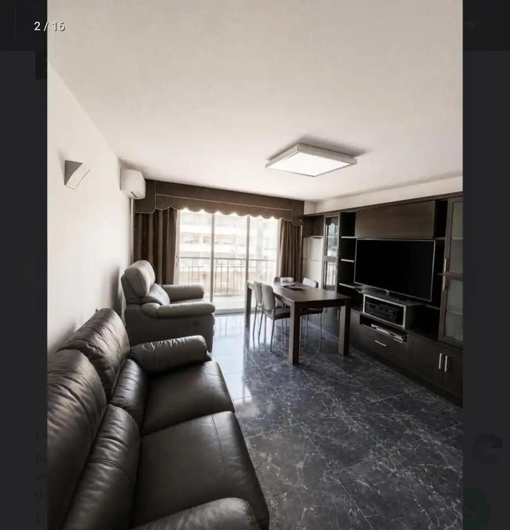 Sala de estar de Ático en venta en L'Hospitalet de Llobregat
