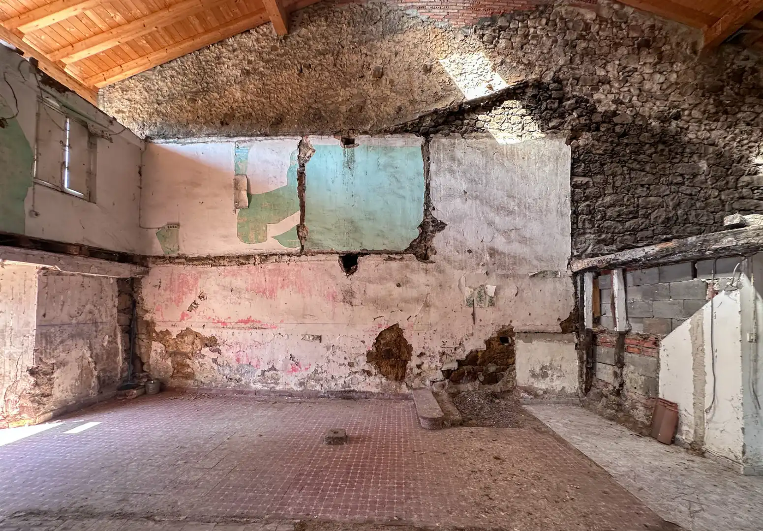 Casa adosada en venda en Castañeda amb Jardí privat