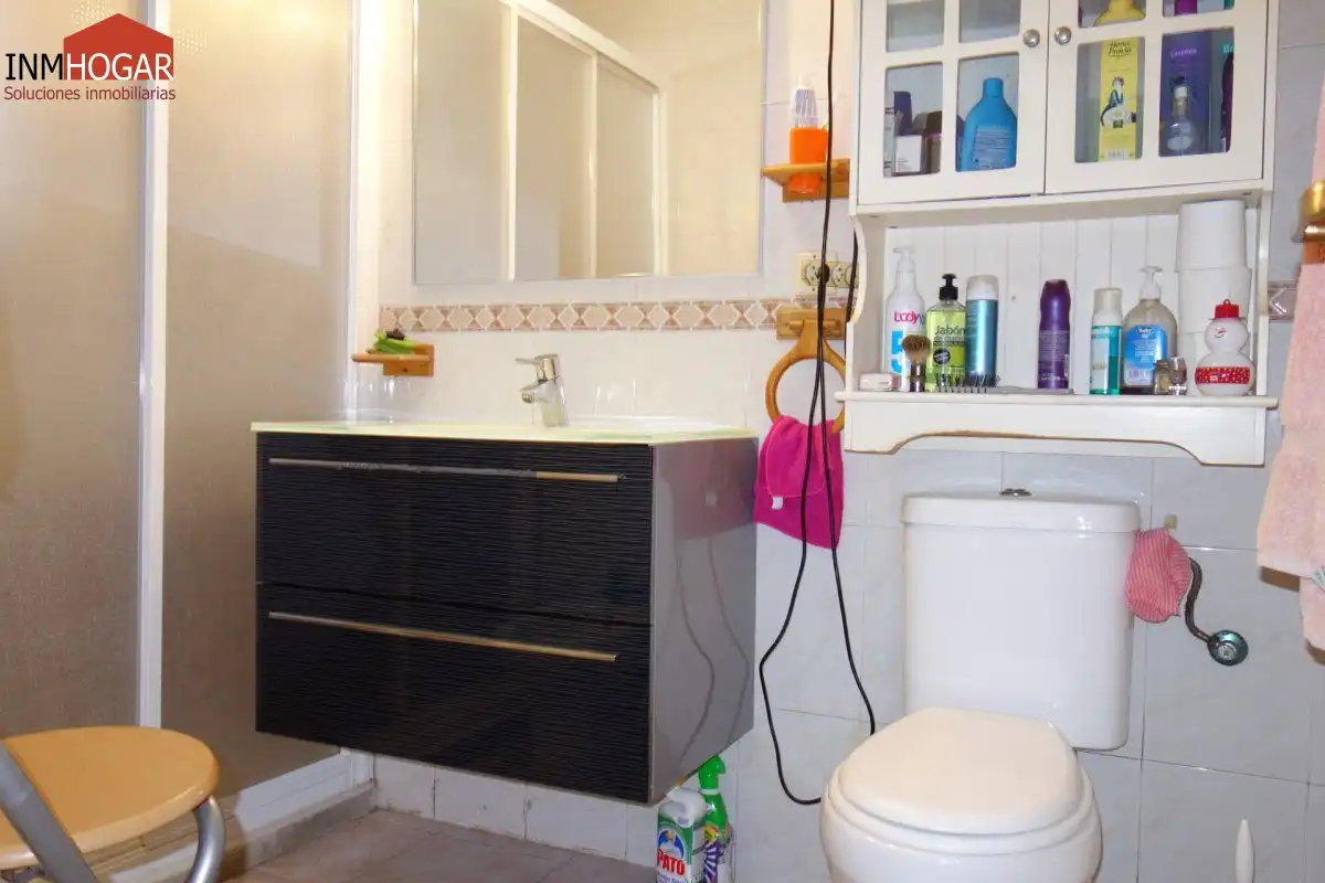 Badezimmer von Country house zum Verkauf in Ávila mit Privatgarten, Terrasse und Abstellraum