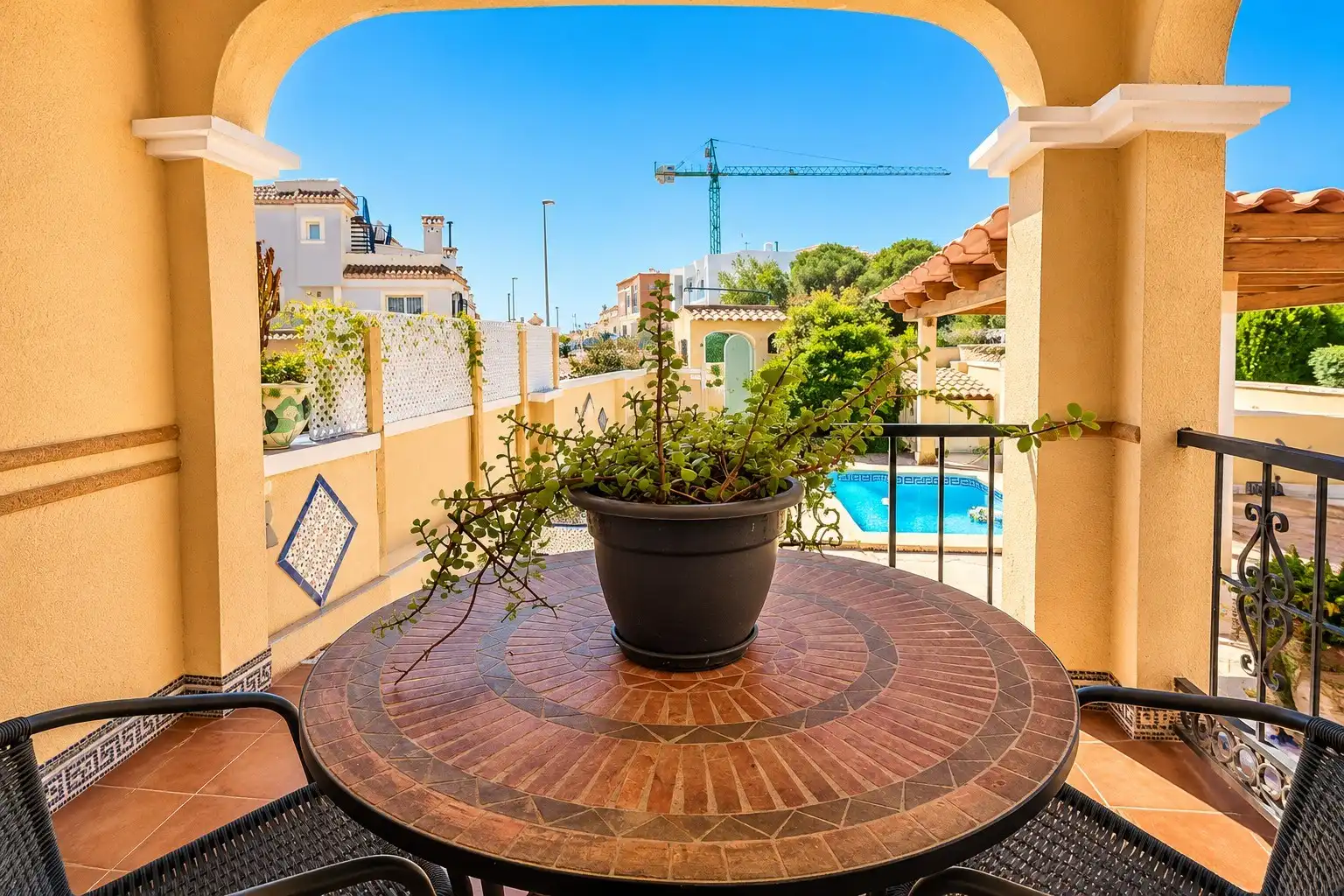 Terrassa de Casa o xalet en venda en Orihuela amb Aire condicionat, Calefacció i Jardí privat