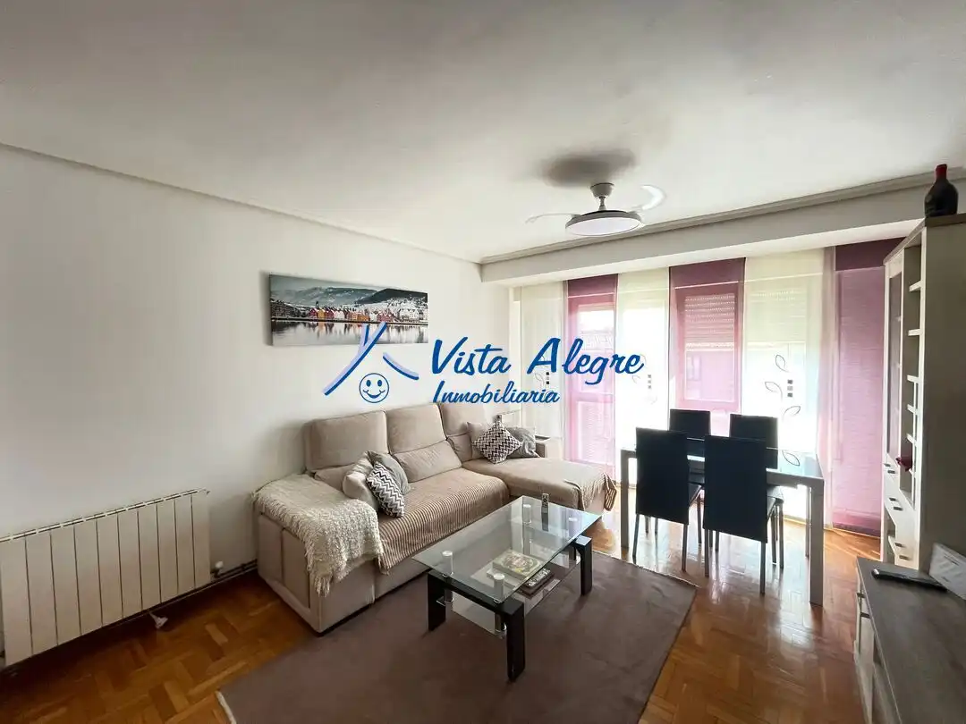 Sala d'estar de Pis en venda en Haro amb Calefacció, Traster i Moblat
