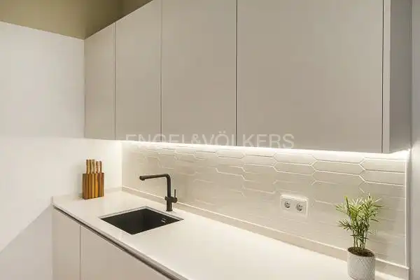 Kitchen of Flat for sale in Madrid  with Air Conditioner, Heating and Parquet flooring
