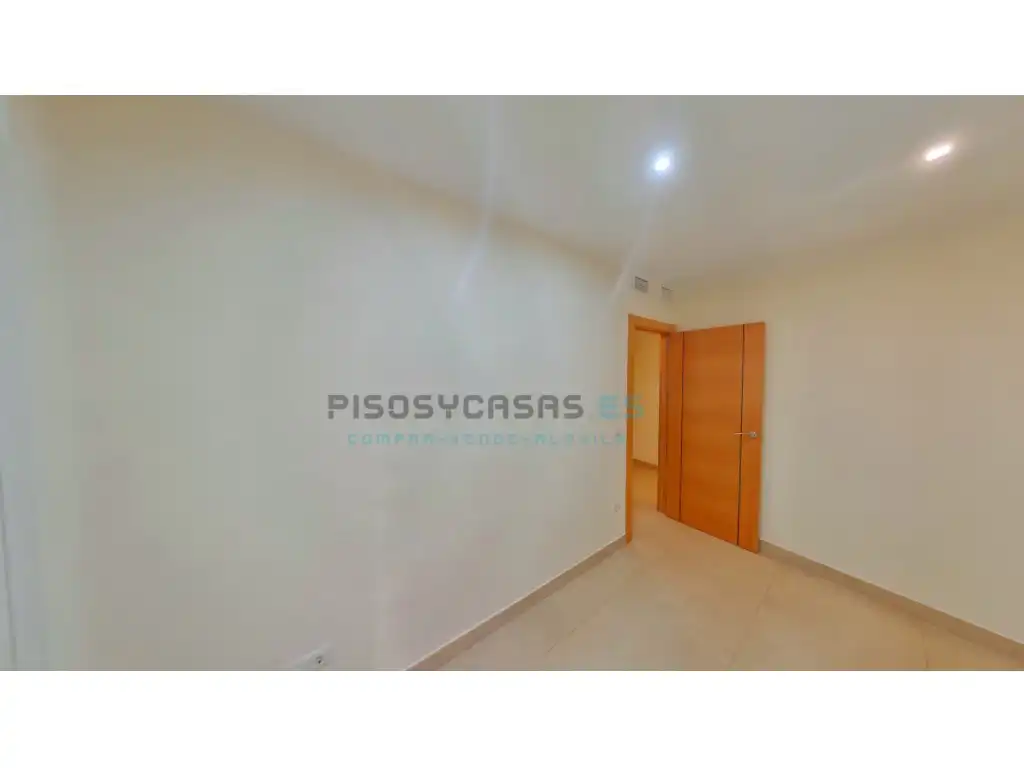 Flat for sale in Tauste  with Air Conditioner, Oven and Washing machine