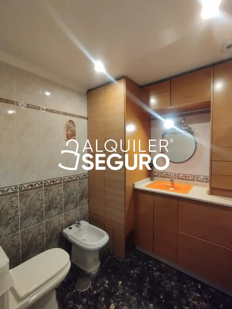 Badezimmer von Dachboden zur Miete in Mijas mit Klimaanlage, Heizung und Terrasse