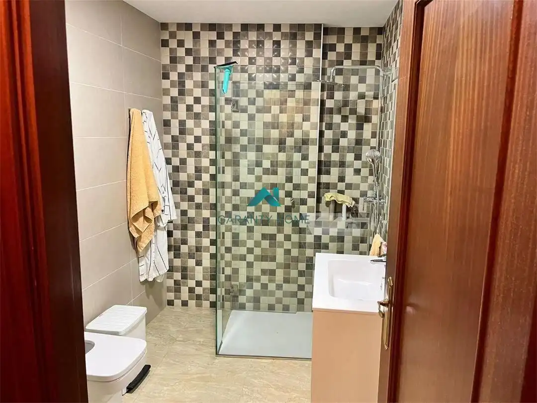 Baño de Casa o chalet en venta en Valencia con Aire acondicionado, Calefacción y Jardín privado
