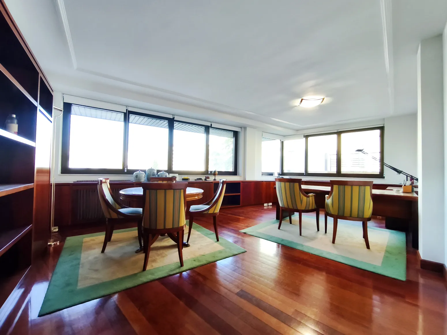 Menjador de Oficina de lloguer en  Logroño amb Calefacció