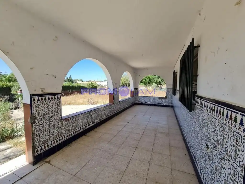 Haus mit Pool zum Verkauf in Calle Sierra de Aracena
