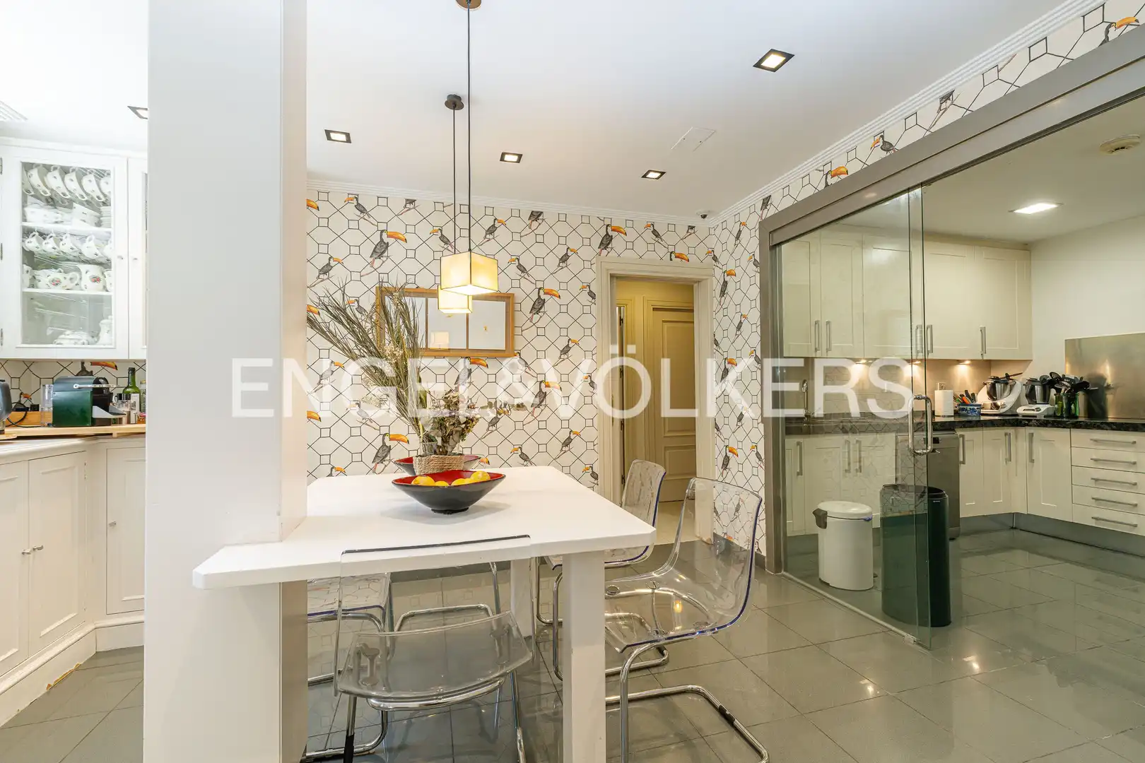 Comedor de Casa o chalet en venta en Madrid con Aire acondicionado, Calefacción y Jardín privado