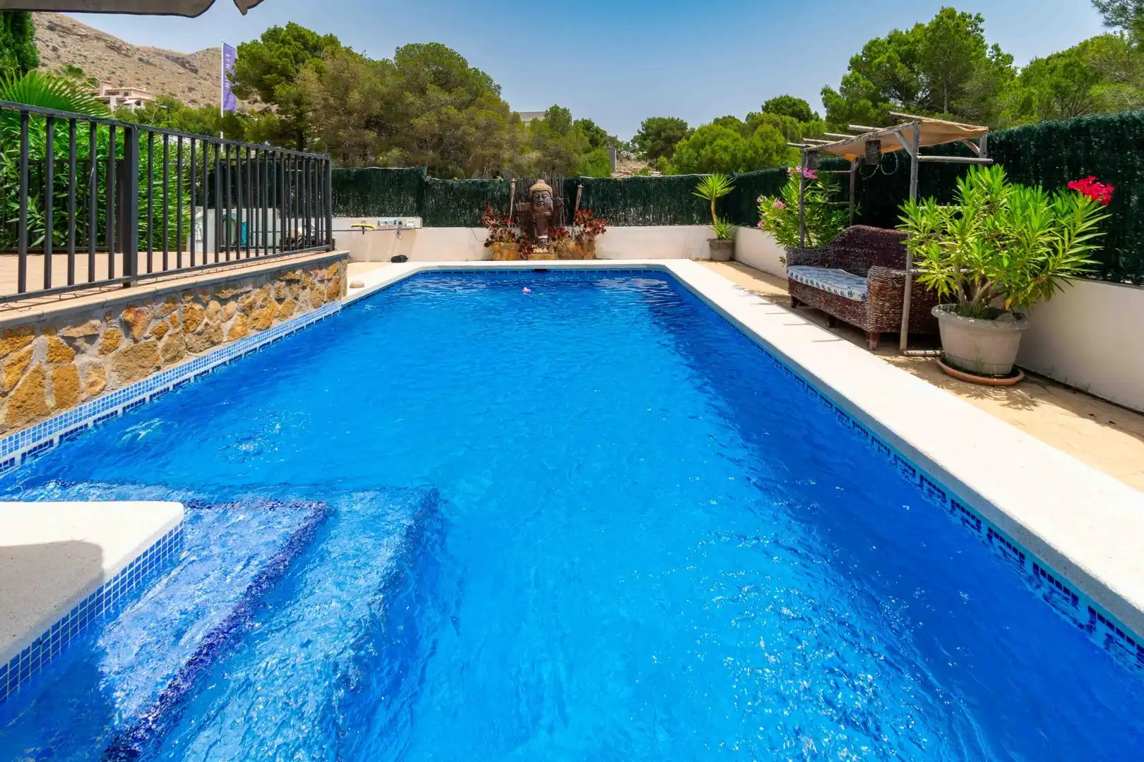 Detached house with pool for sale in Golf Bahía, imagen 3