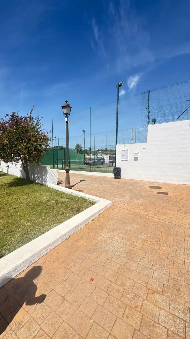 Aparcament de Pis en venda en Manilva amb Aire condicionat, Jardí privat i Forn