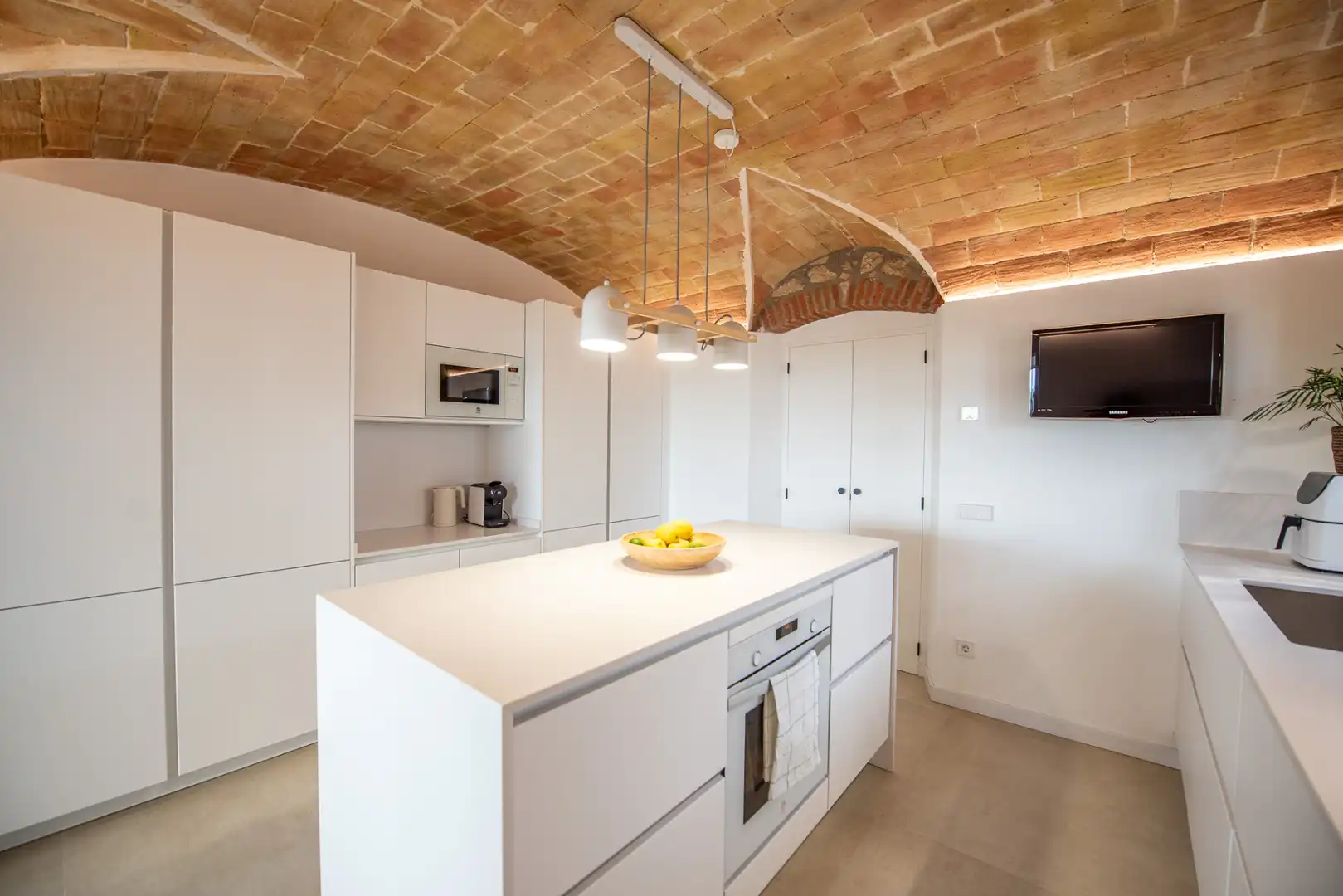 Küche von Country house zur Miete in Santa Cristina d'Aro mit Klimaanlage, Heizung und Privatgarten