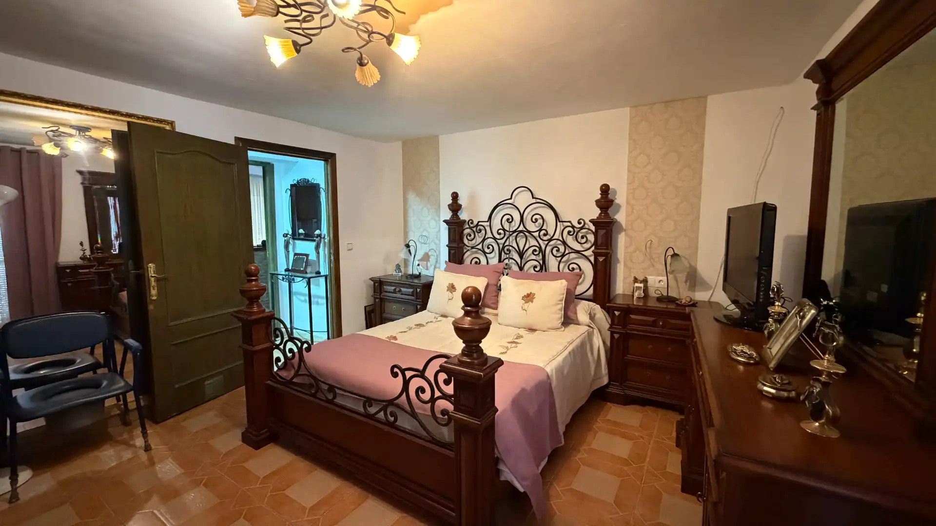Habitación de Casa o chalet en venta en Úbeda con Aire acondicionado, Terraza y Balcón