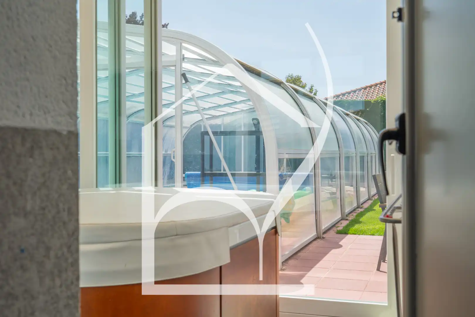 Piscina de Casa o chalet en venta en Villamayor con Aire acondicionado, Calefacción y Jardín privado