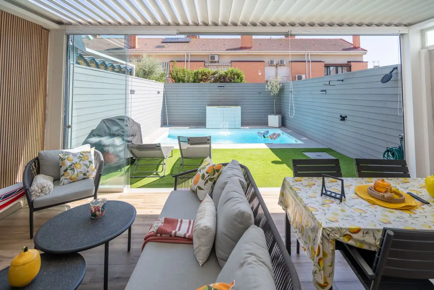 Terrace of Detached homes for sale in Laguna Park