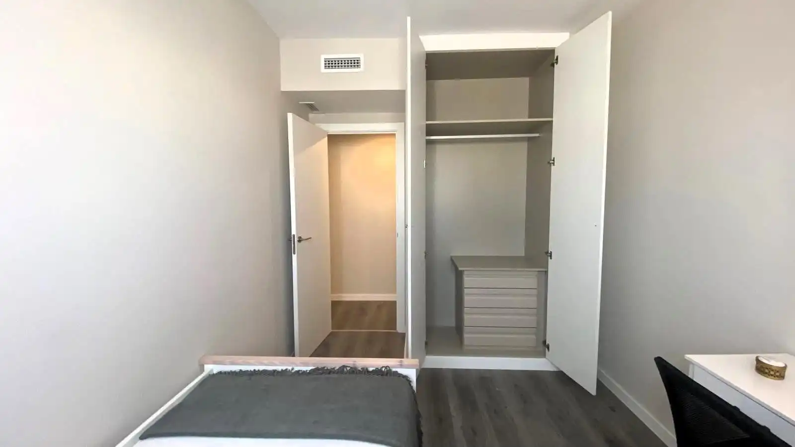 Flat with terrace to rent in JAPON, imagen 13