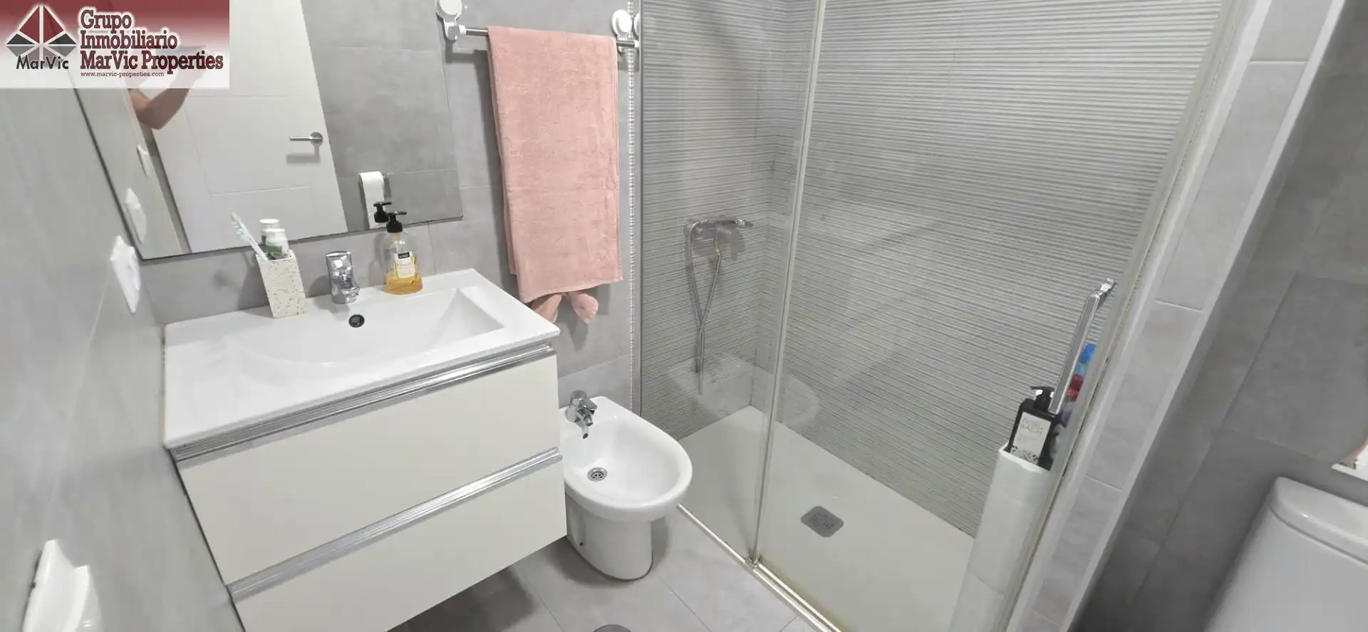Baño de Piso en venta en Benidorm con Amueblado