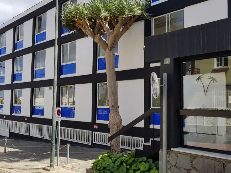 Exterior view of Office for rent in Las Palmas de Gran Canaria  with Air Conditioner, Furnished and Internet