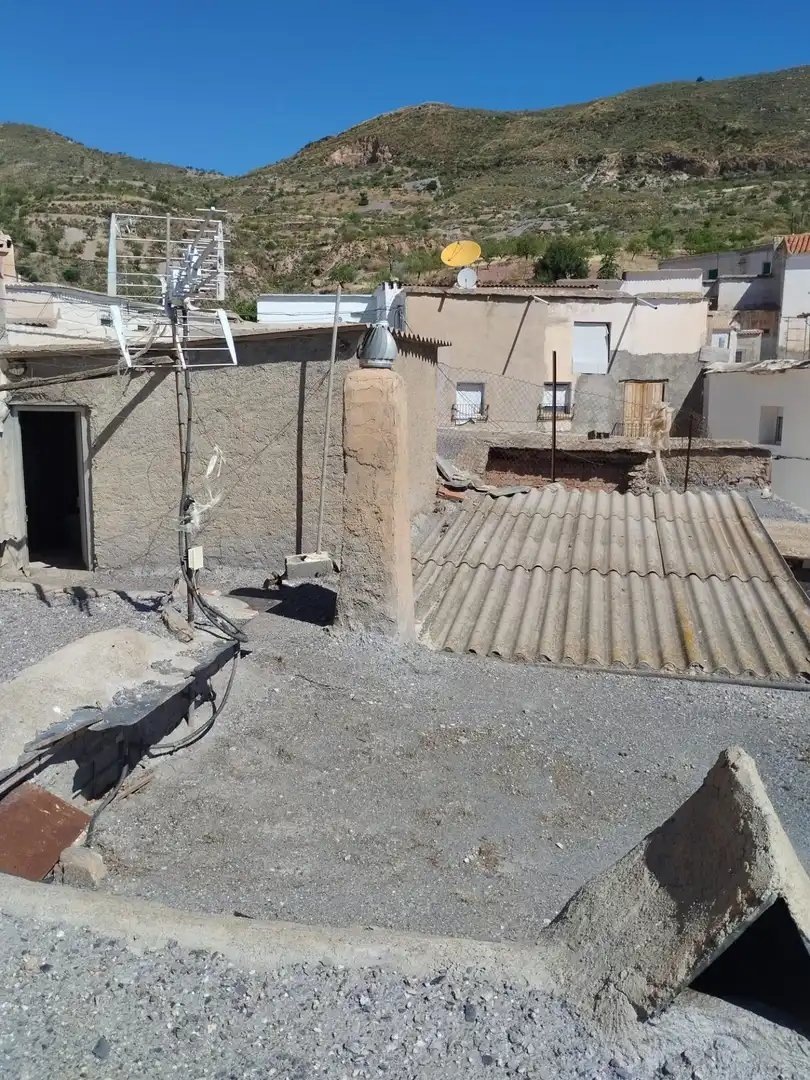 Casa rústica amb terrassa en venda a Calle CEMENTERIO, imagen 45