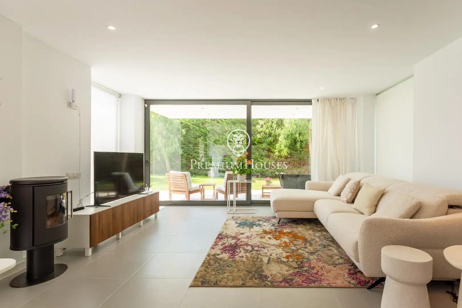 Sala d'estar de Casa o xalet en venda en Sant Andreu de Llavaneres amb Aire condicionat, Calefacció i Jardí privat