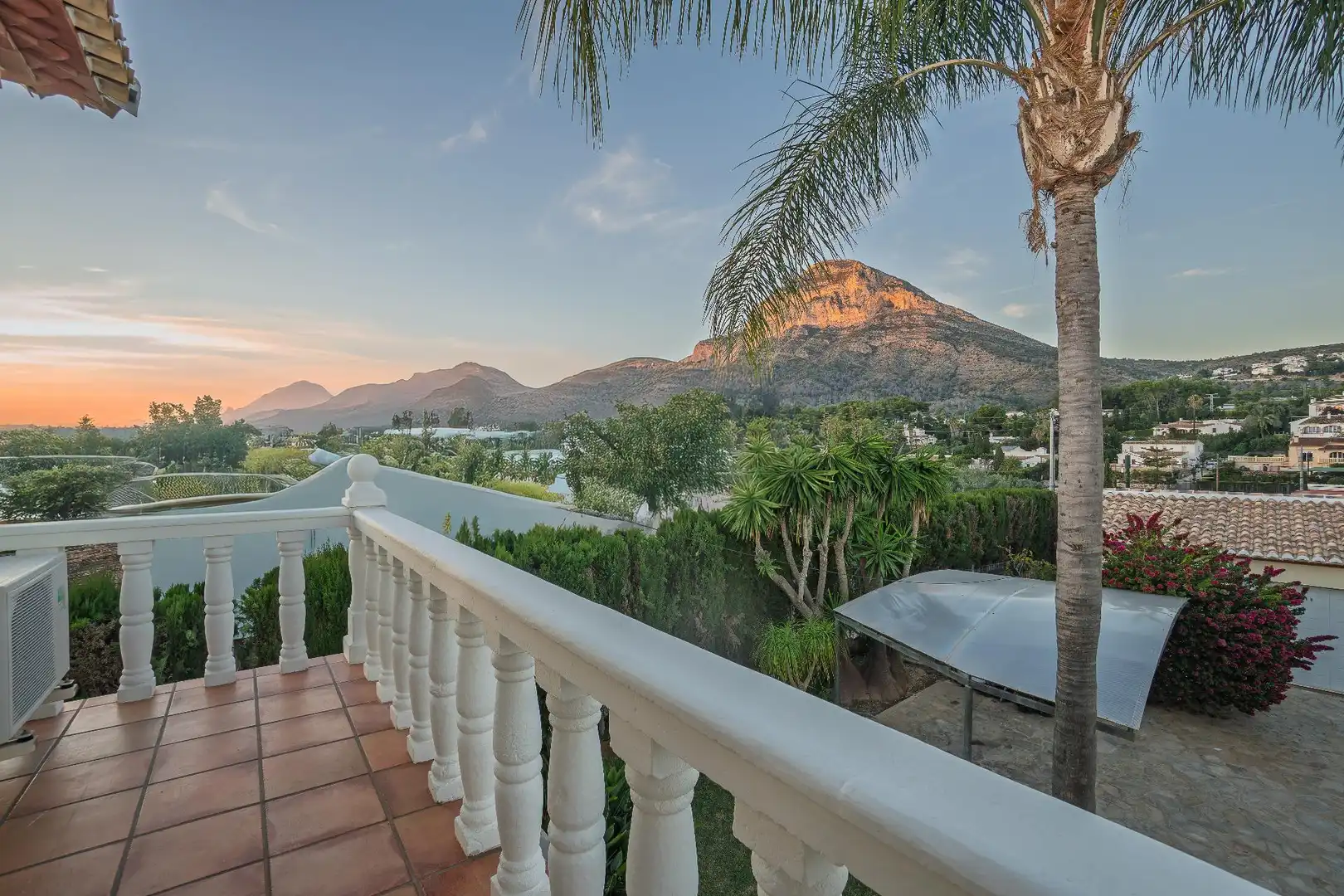 Terrace of Houses for sale in Jávea / Xàbia  with Air Conditioner, Heating and Private garden