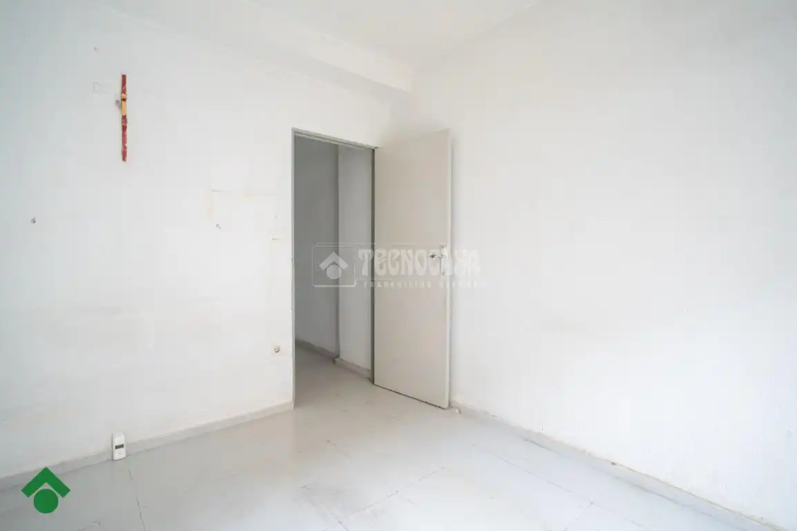 Bedroom of Flat for sale in Córdoba  with Air Conditioner and Balcony