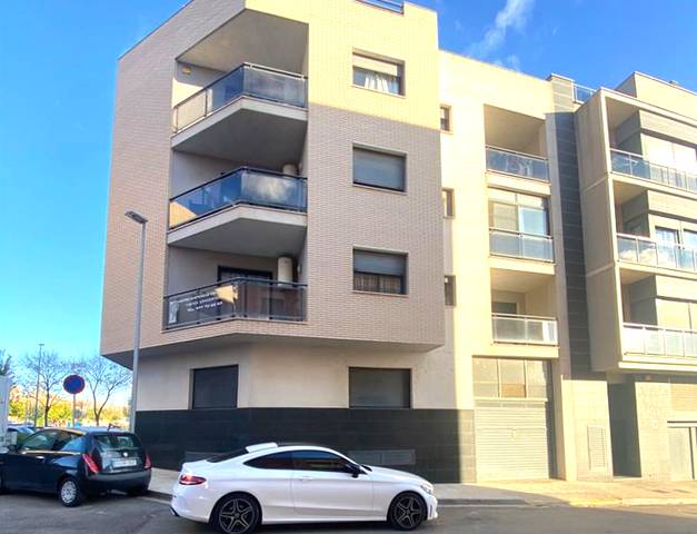 Garaje en Venta en Josep Tarradellas en Valletes - Xiribecs