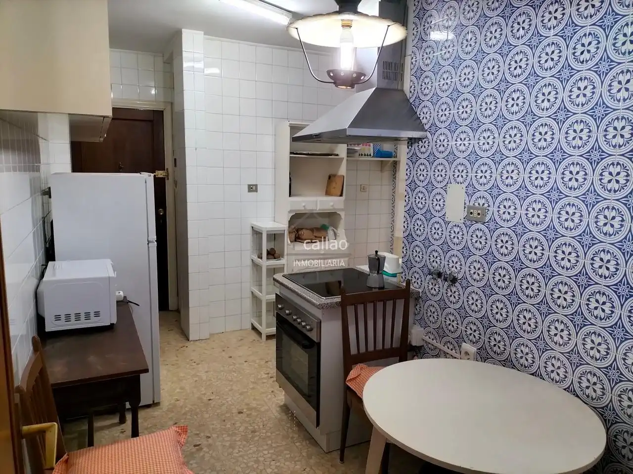 Cocina de Piso de alquiler en Ferrol con Calefacción, Parquet y Amueblado