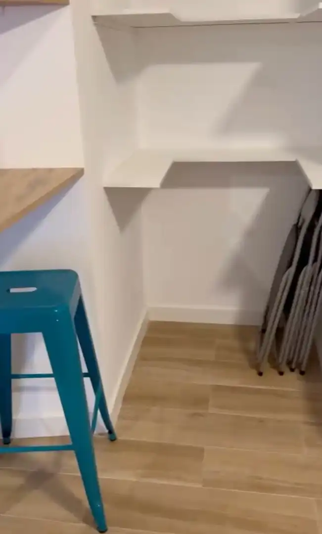 Cuina de Apartament de lloguer en Fuengirola amb Terrassa i Moblat