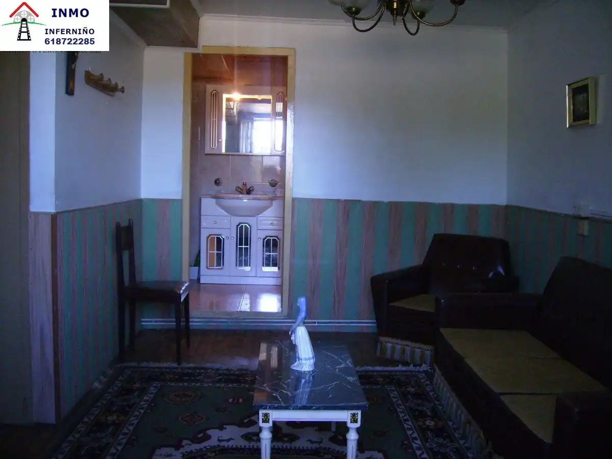 Sala d'estar de Casa o xalet en venda en San Sadurniño amb Calefacció
