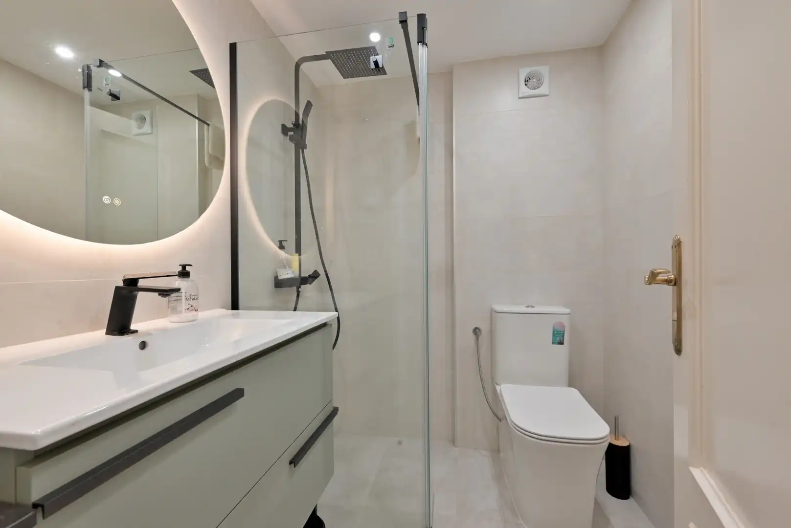 Baño de Apartamento en venta en Mijas con Aire acondicionado, Terraza y Piscina