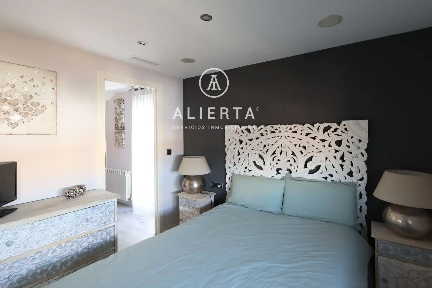 Bedroom of Flat for rent in Zaragoza  with Air Conditioner and Heating