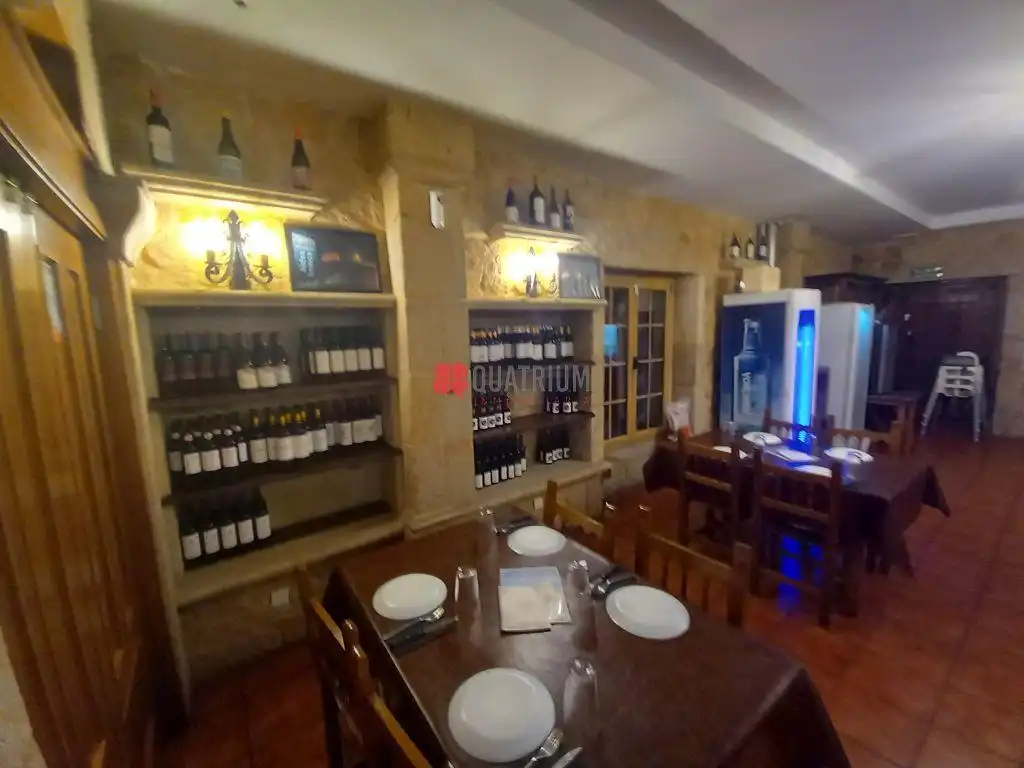 Local comercial en alquiler en Padrón, imagen 2