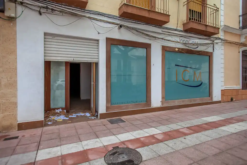 Local comercial en venda a Calle Peral 2, imagen 2