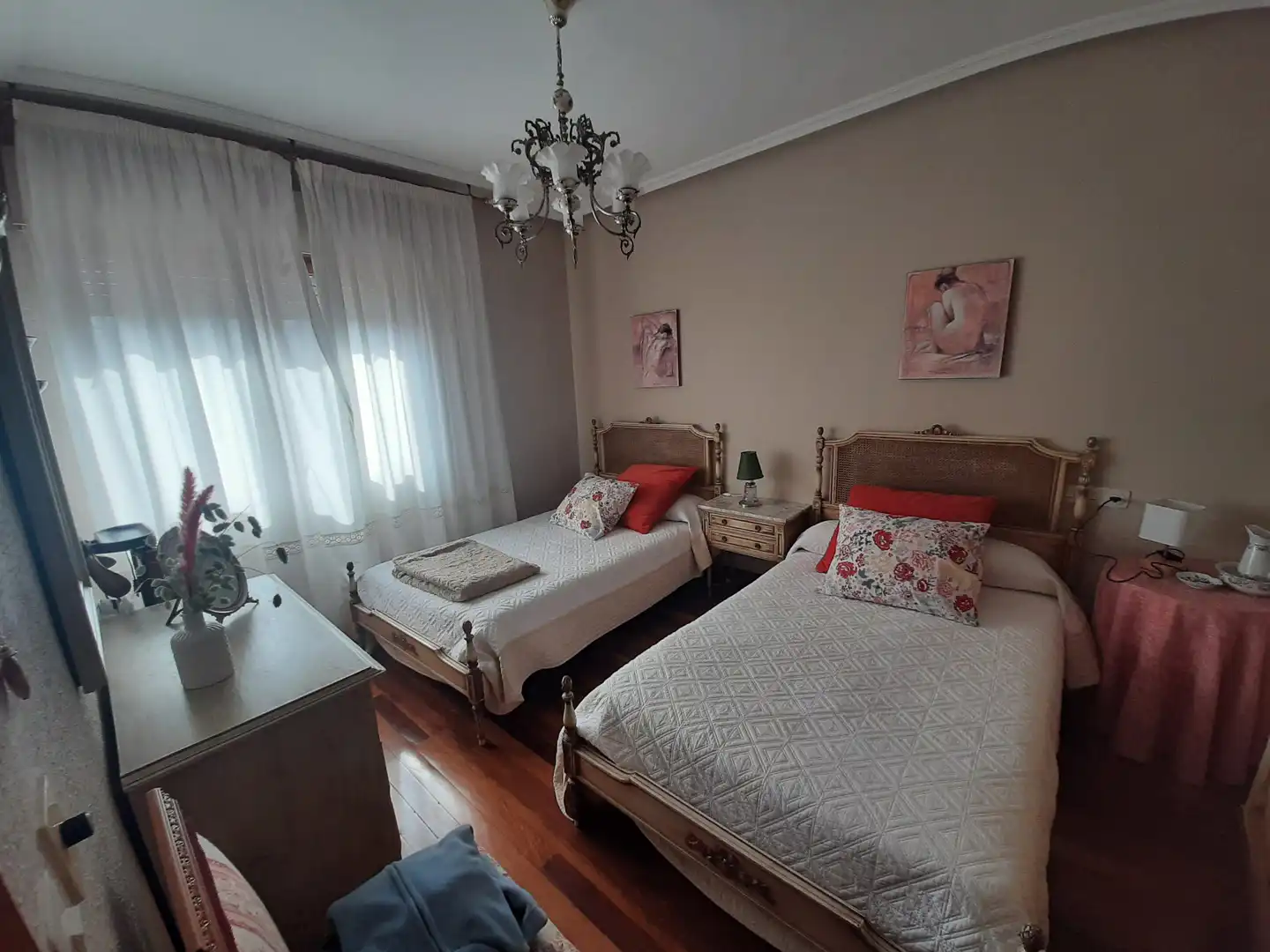 Habitación de Casa adosada en venta en Villaquilambre con Calefacción, Jardín privado y Terraza
