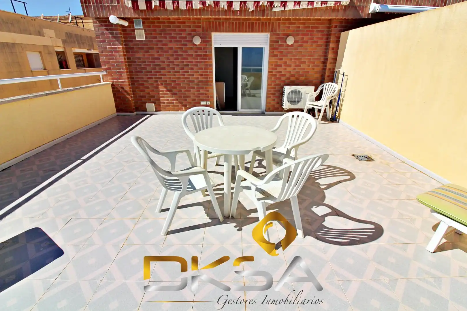 Apartment with pool for sale in Calle AMPLARIES, imagen 9
