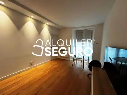 Piso de alquiler en Vitoria - Gasteiz con Calefacción y Amueblado